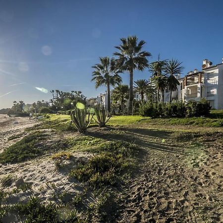 Hb - Comfortable Beachfront Holiday Apartment エステポナ エクステリア 写真
